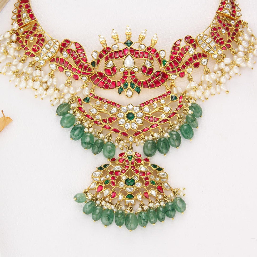 Unique Kundan Short Necklace