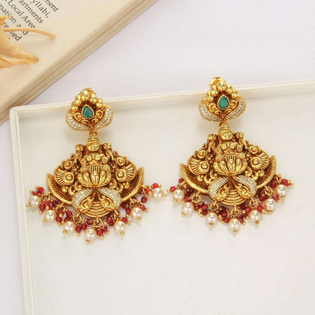 Tanisha Nagas Short Necklace Set