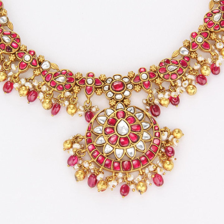 Sindhya Kundan Short Necklace