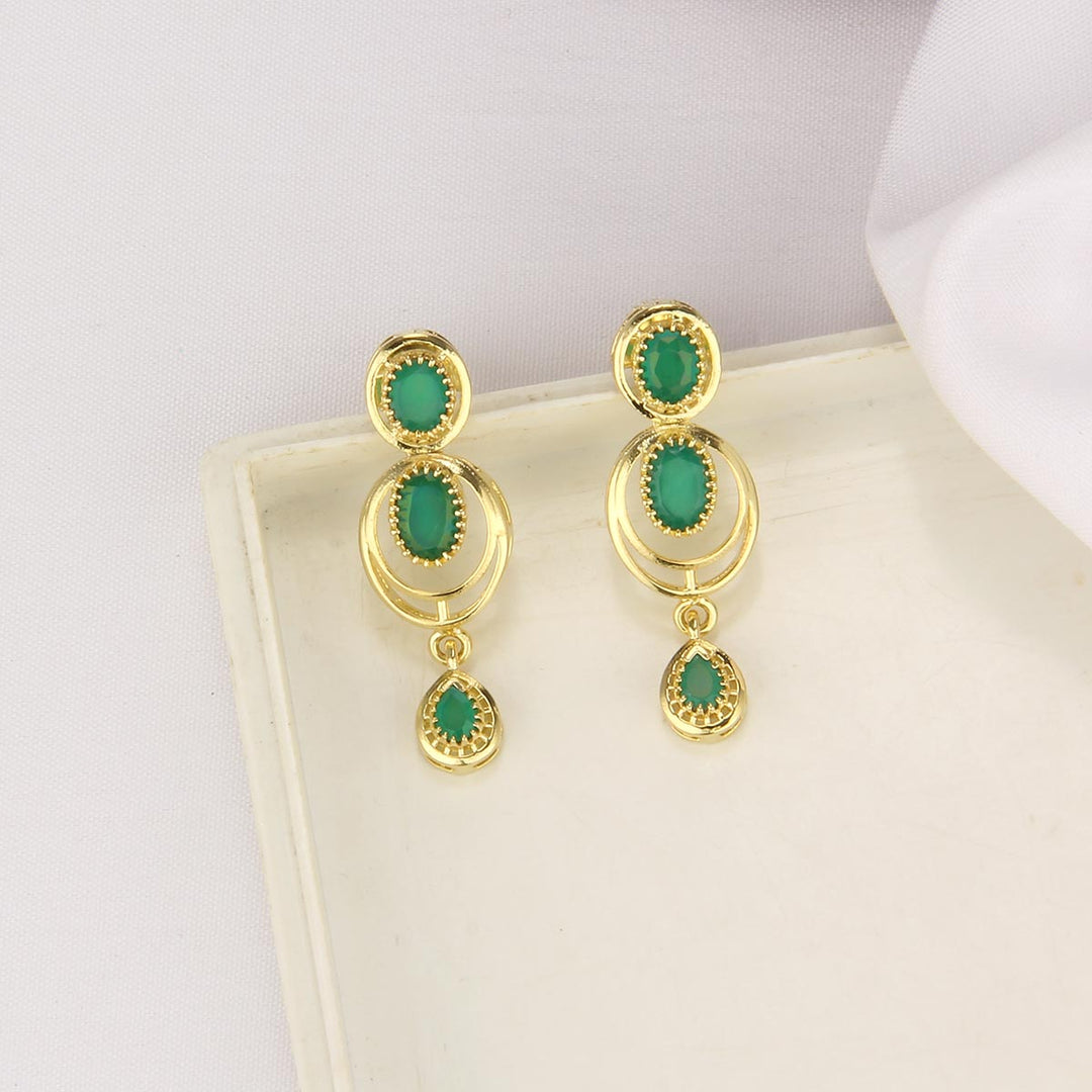 Glowing Charm Short Necklace Set