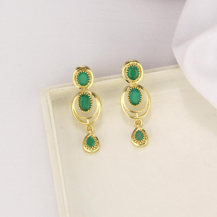 Glowing Charm Short Necklace Set