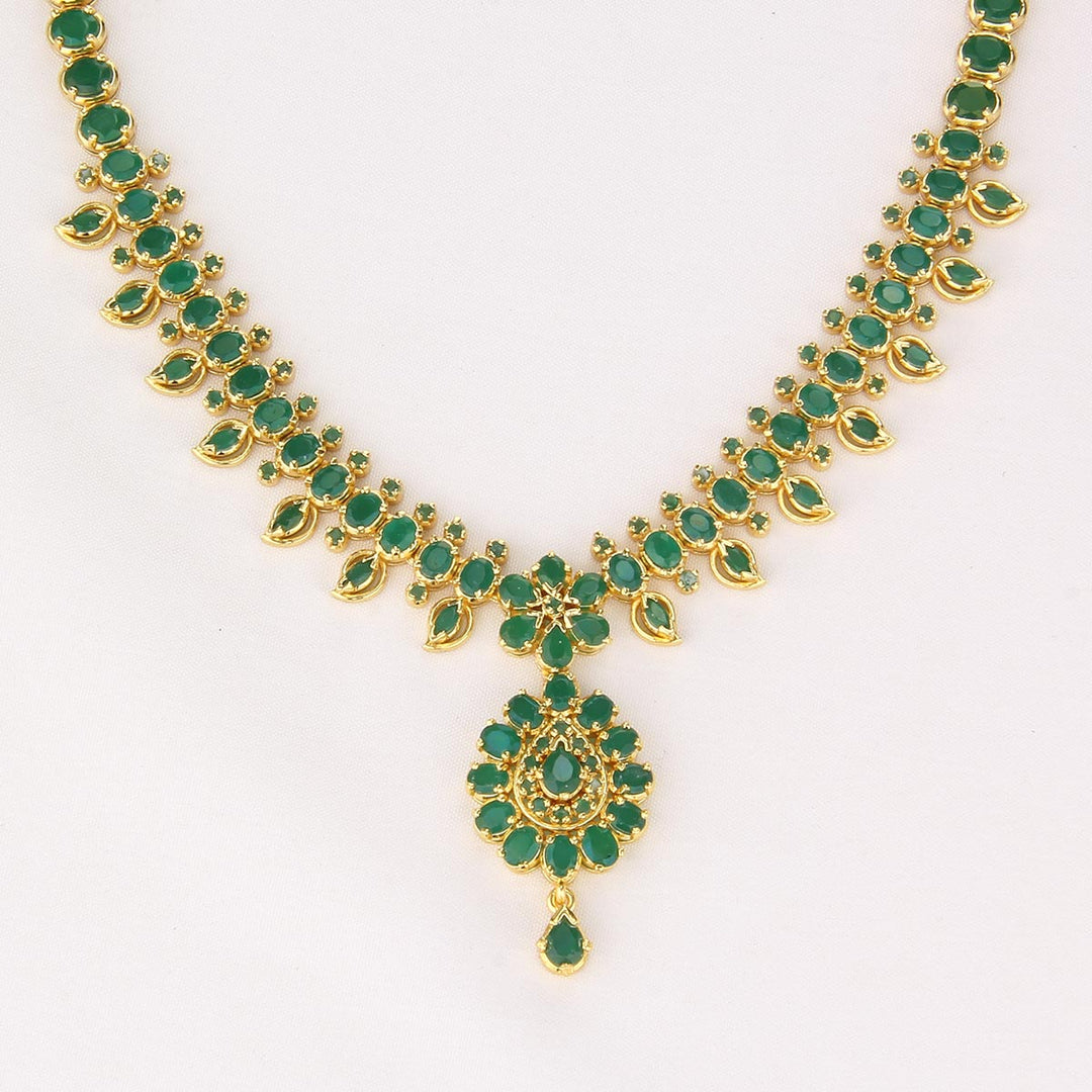 Nishakha Pachi Short Necklace Set