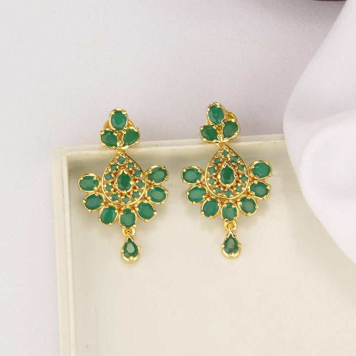 Nishakha Pachi Short Necklace Set