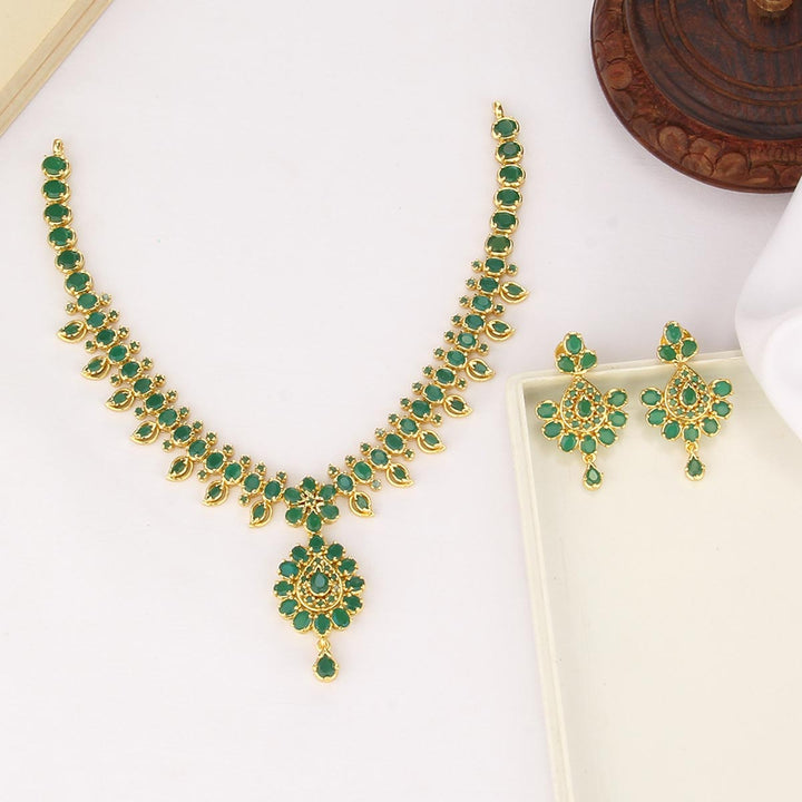 Nishakha Pachi Short Necklace Set