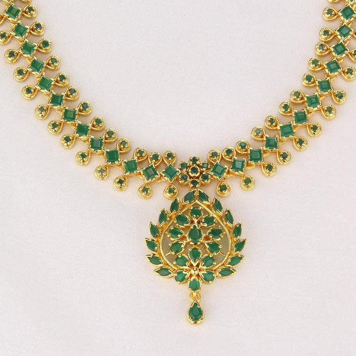 Yuthikha Pachi Short Necklace Set