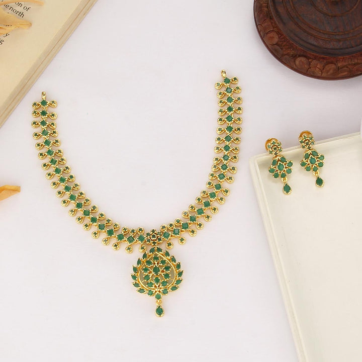 Yuthikha Pachi Short Necklace Set