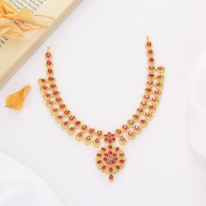Royal Halo Short Necklace