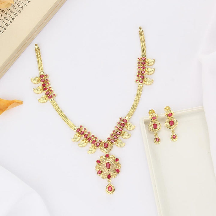 Luxe Line Short Necklace Set