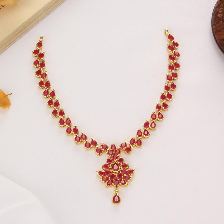 Aarthikha Short Necklace Set