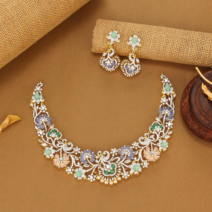 Gorgeous Avikam Short Necklace Set