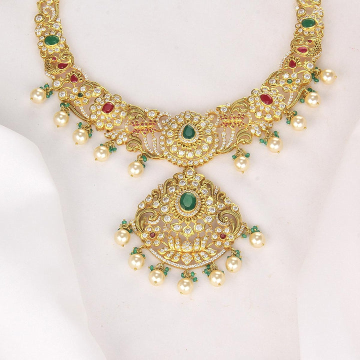 Dhanviya Short Necklace