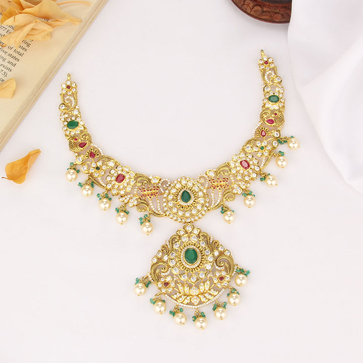 Dhanviya Short Necklace