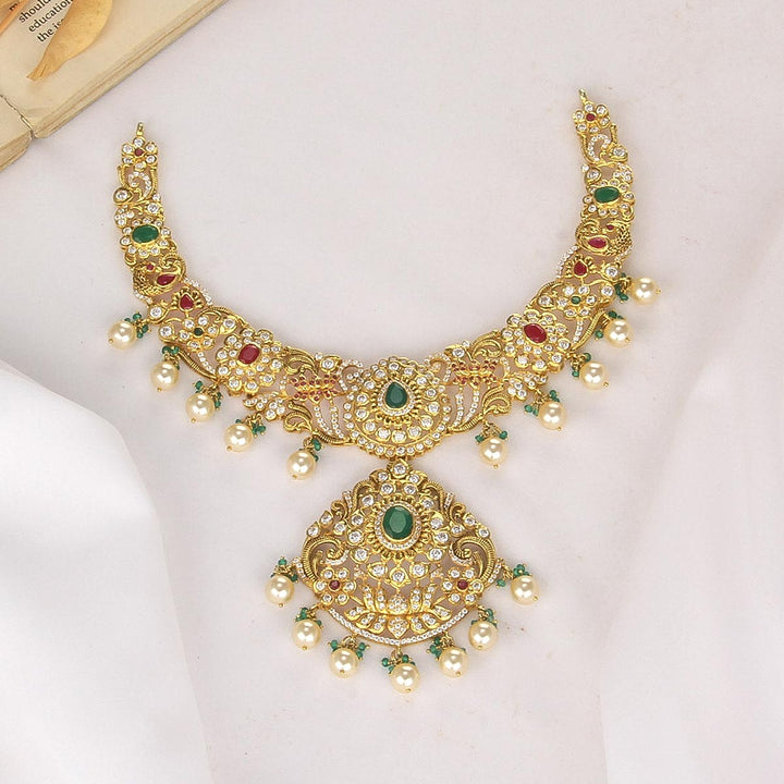 Dhanviya Short Necklace
