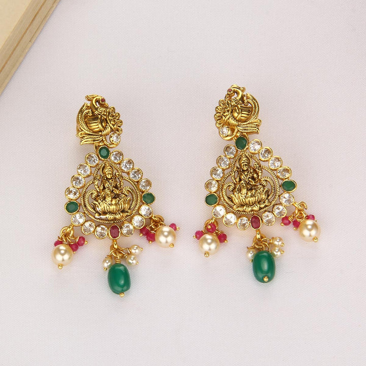 Grandeur Pachi Short Necklace Set