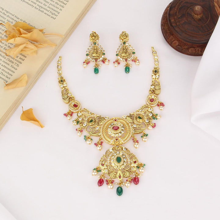 Grandeur Pachi Short Necklace Set