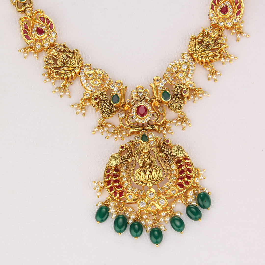 Janani Short Necklace Set