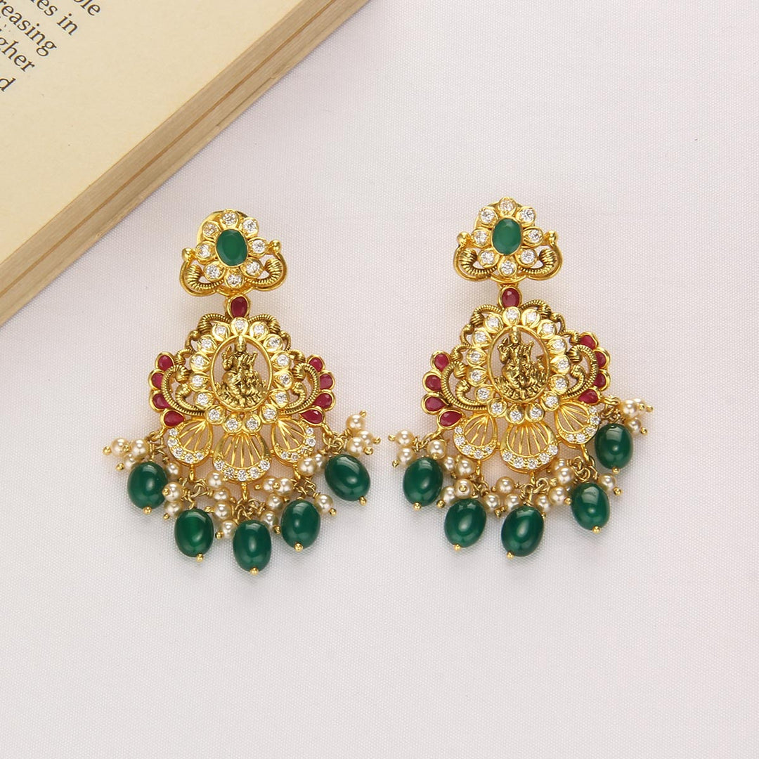 Gorgeous Look Short Necklace Set