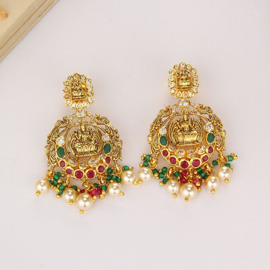 Saisha Short Necklace Set