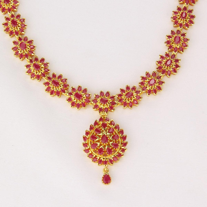Fabulous Short Necklace Set