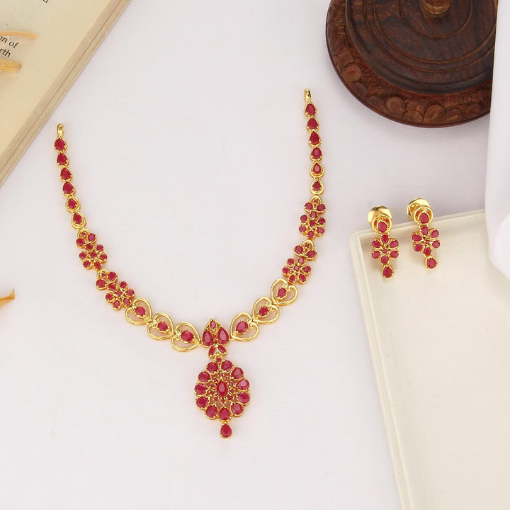 Lahina Short Necklace Set