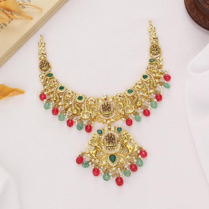 Divine Glowing Short Necklace