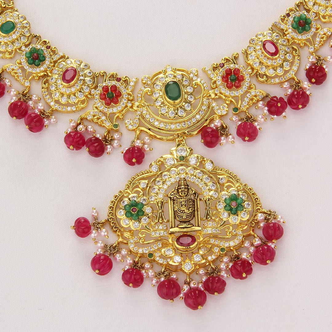 Avanikha Short Necklace