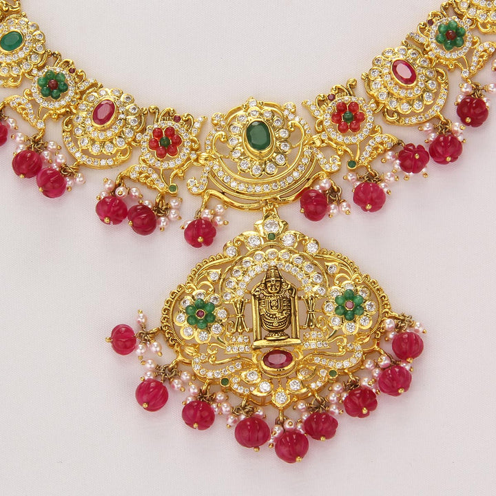 Avanikha Short Necklace