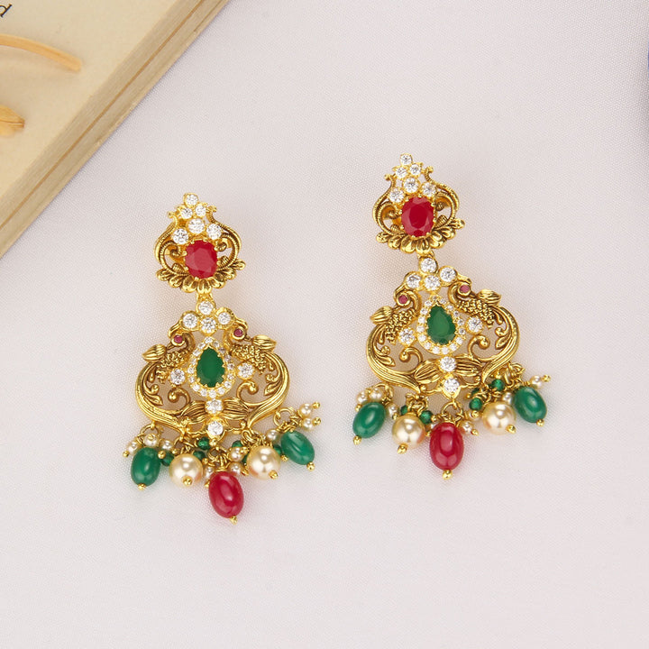 Hasika Short Necklace Set