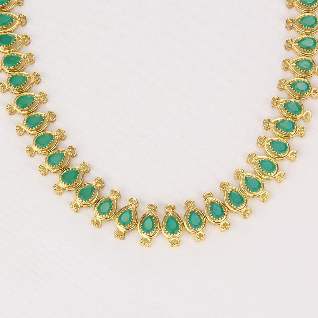 Yamithra Short Necklace Set