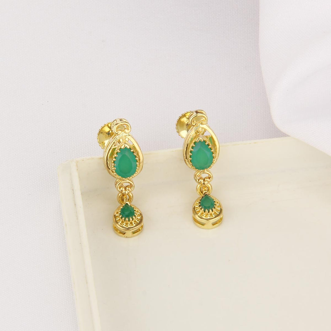 Yamithra Short Necklace Set