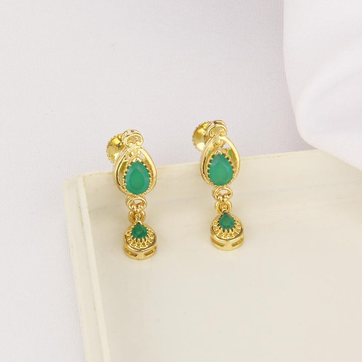 Yamithra Short Necklace Set