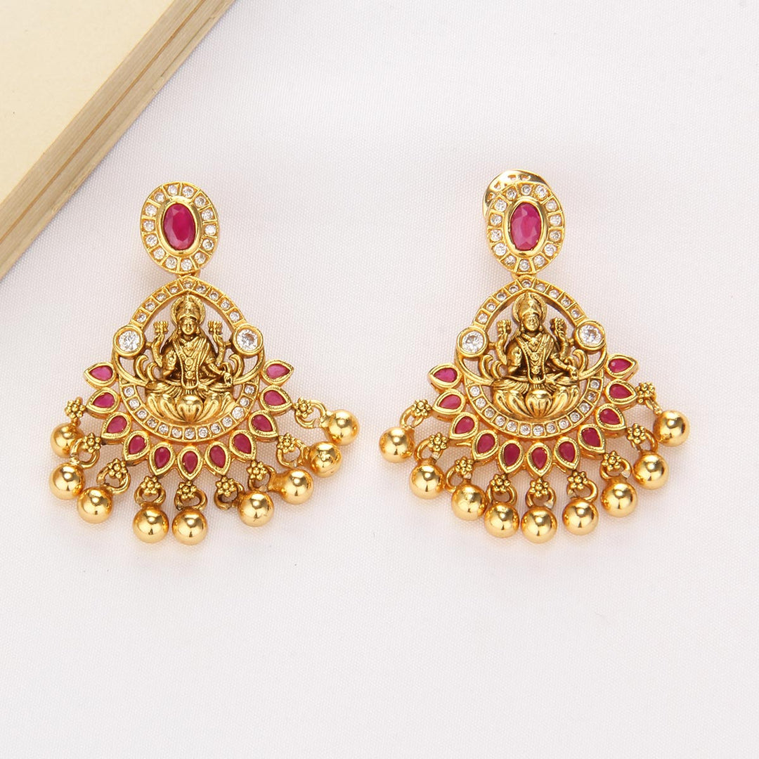 Traditional Short Necklace Set