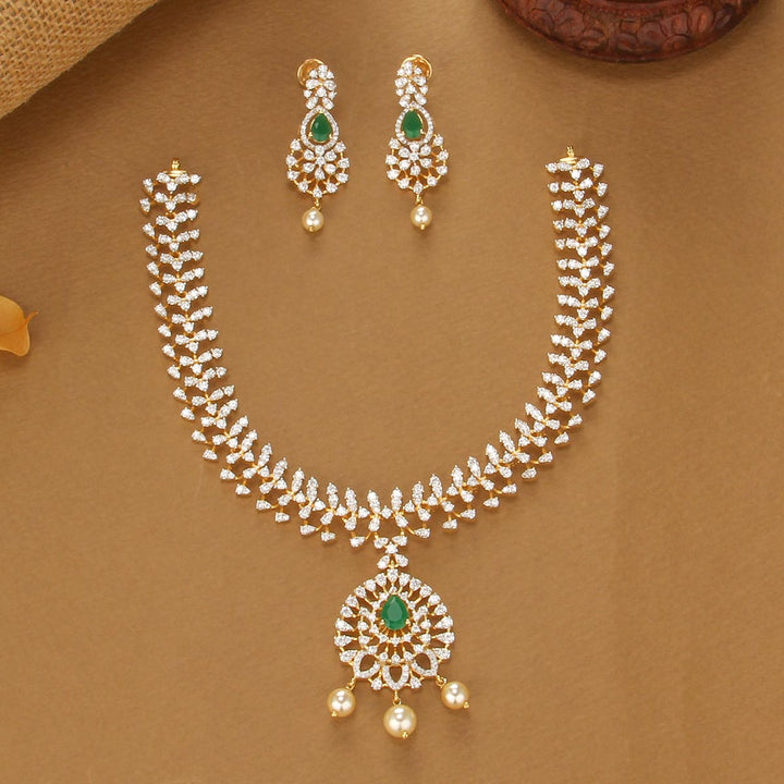 Lavithra Short Necklace Set