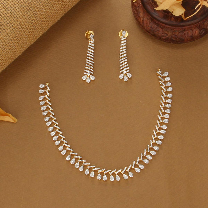 Athidika Short Necklace Set