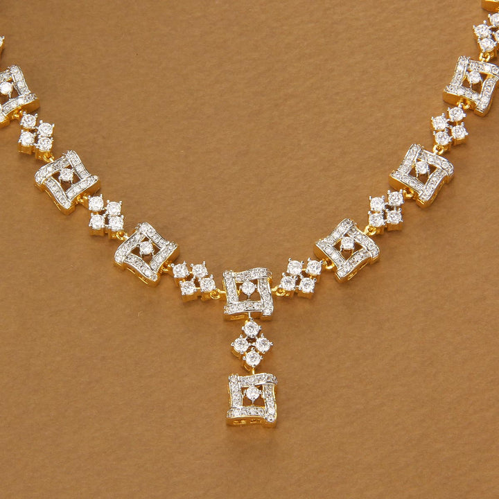 Kesvini Short Necklace Set