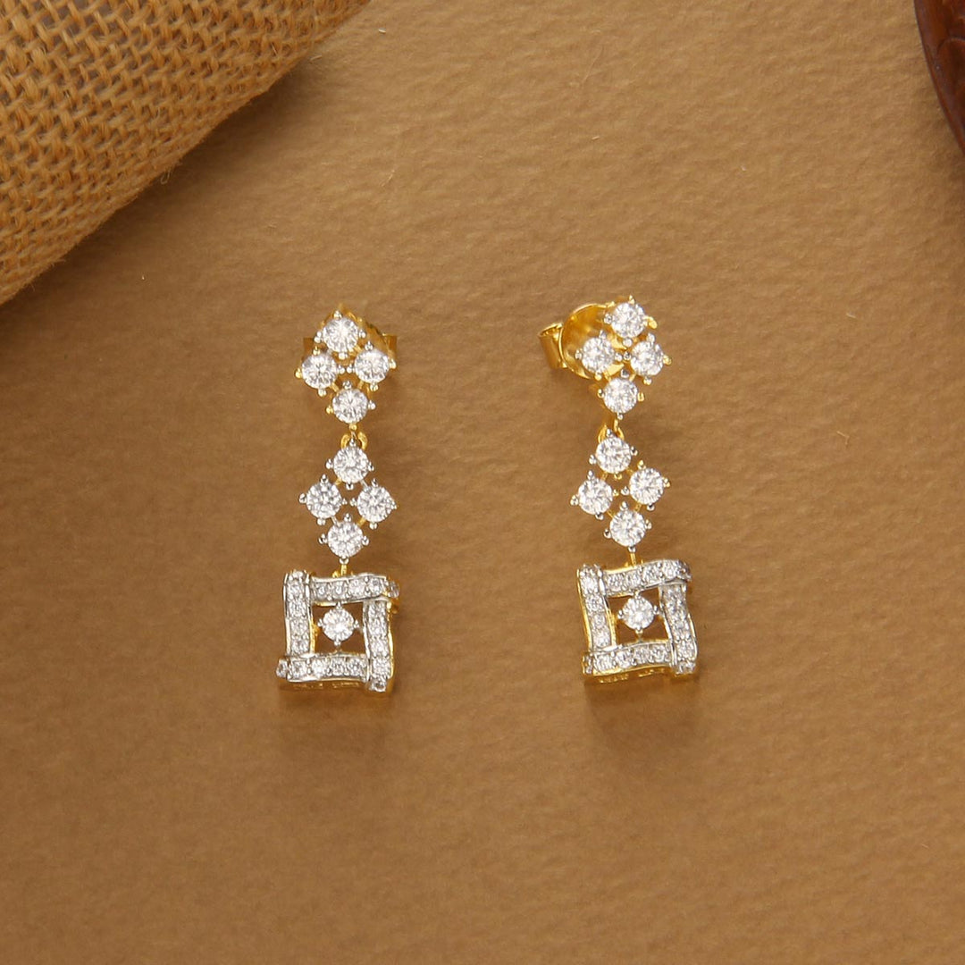 Kesvini Short Necklace Set