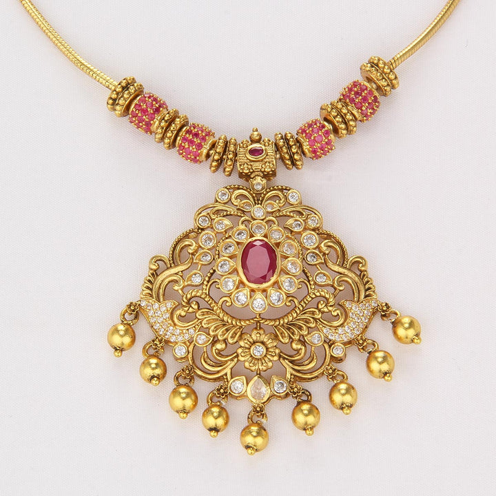 Imperial Aura Short Necklace Set