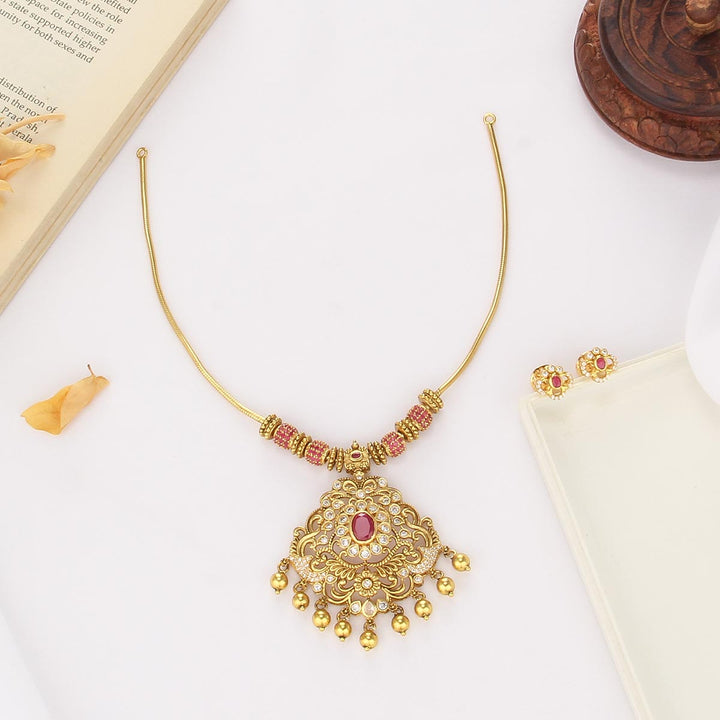 Imperial Aura Short Necklace Set