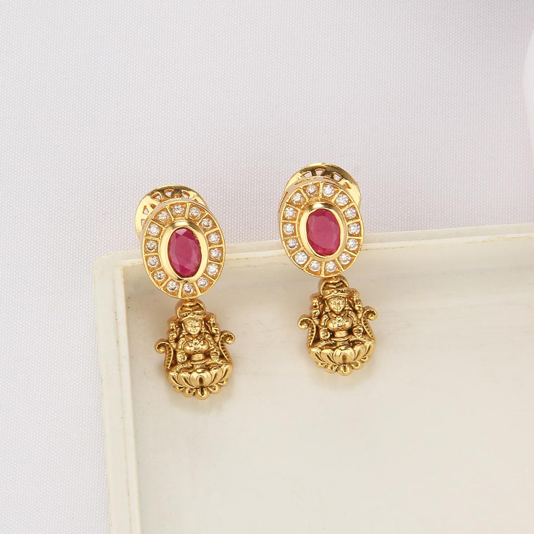 Dharshitha Short Necklace Set