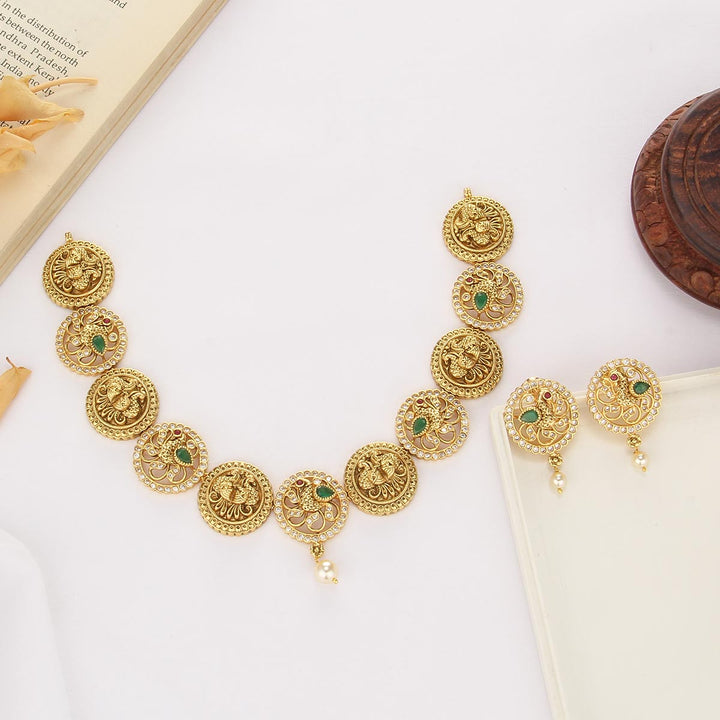 Gorgeous Short Necklace Set