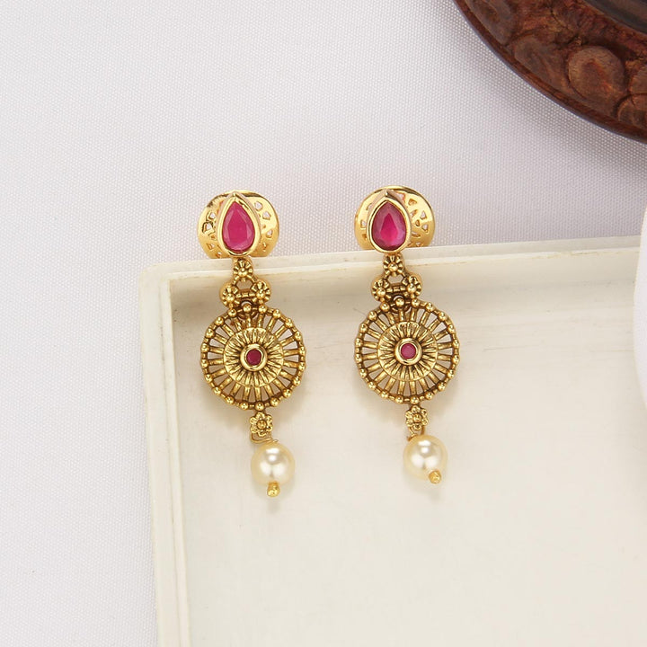 Niharikha Short Necklace Set