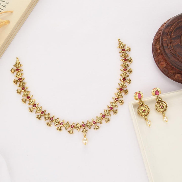 Niharikha Short Necklace Set