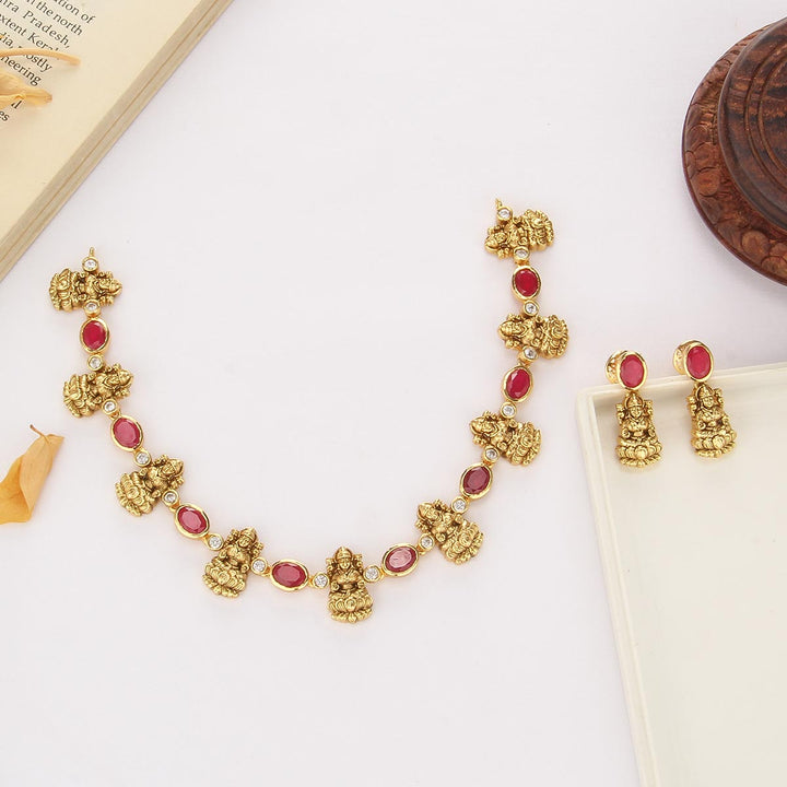 Traditional Charm Short Necklace Set