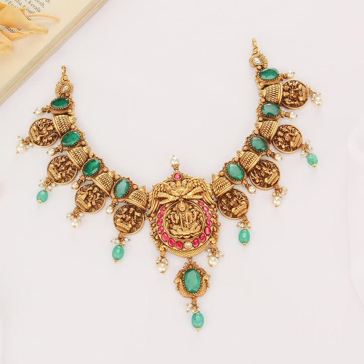 Unique Designed Short Necklace