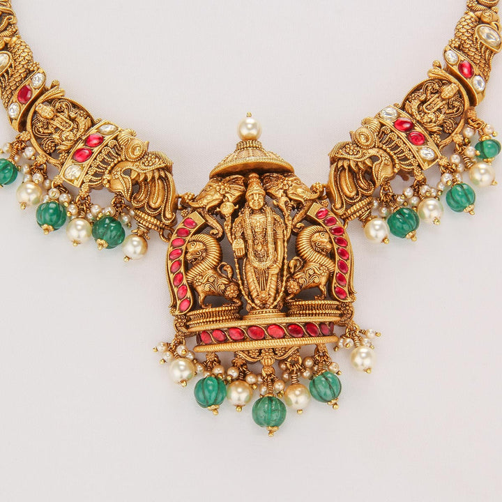 Shimmering Short Necklace