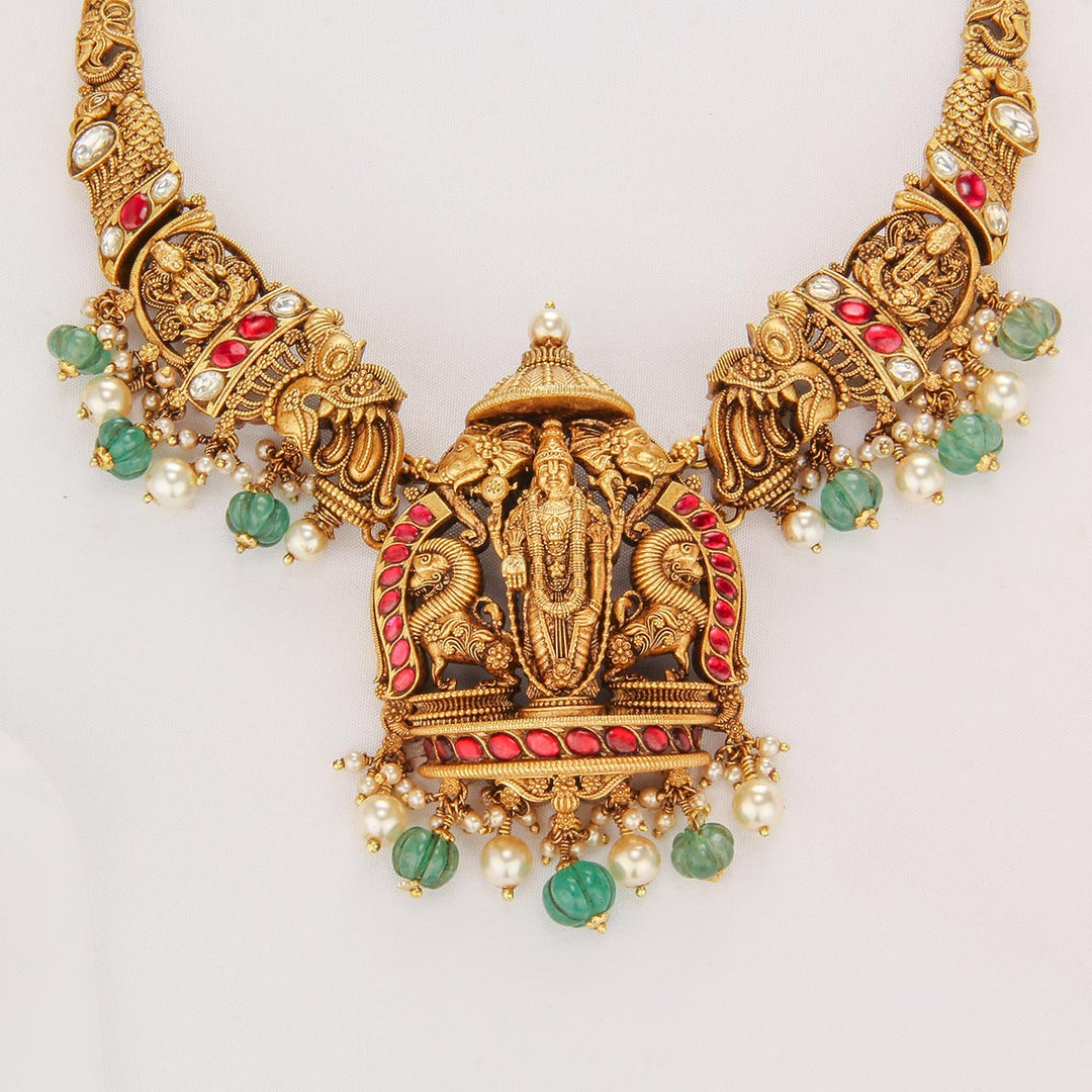Varnika Vintage Short Necklace