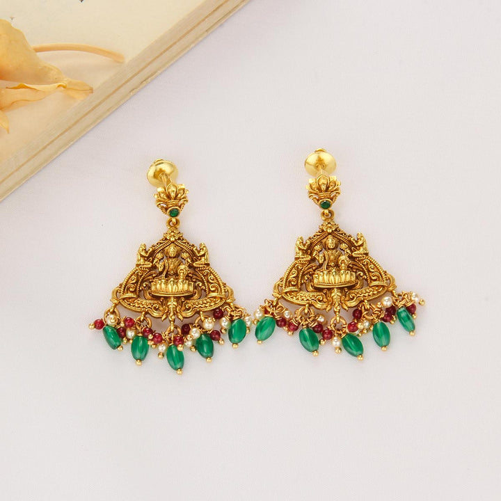 Rajinsa Nagas Short Necklace Set