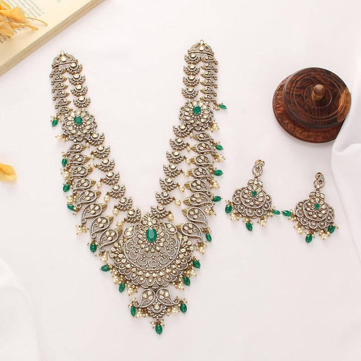 Iconic Victorian Long Necklace set