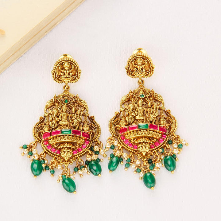 Saevika Nagas Short Necklace Set