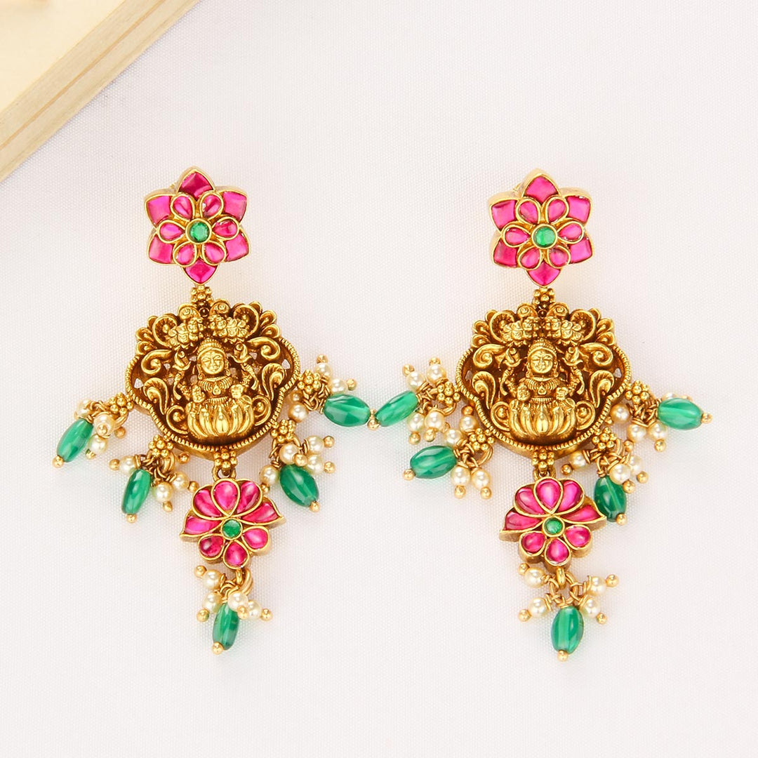 Jazzitha Nagas Short Necklace Set